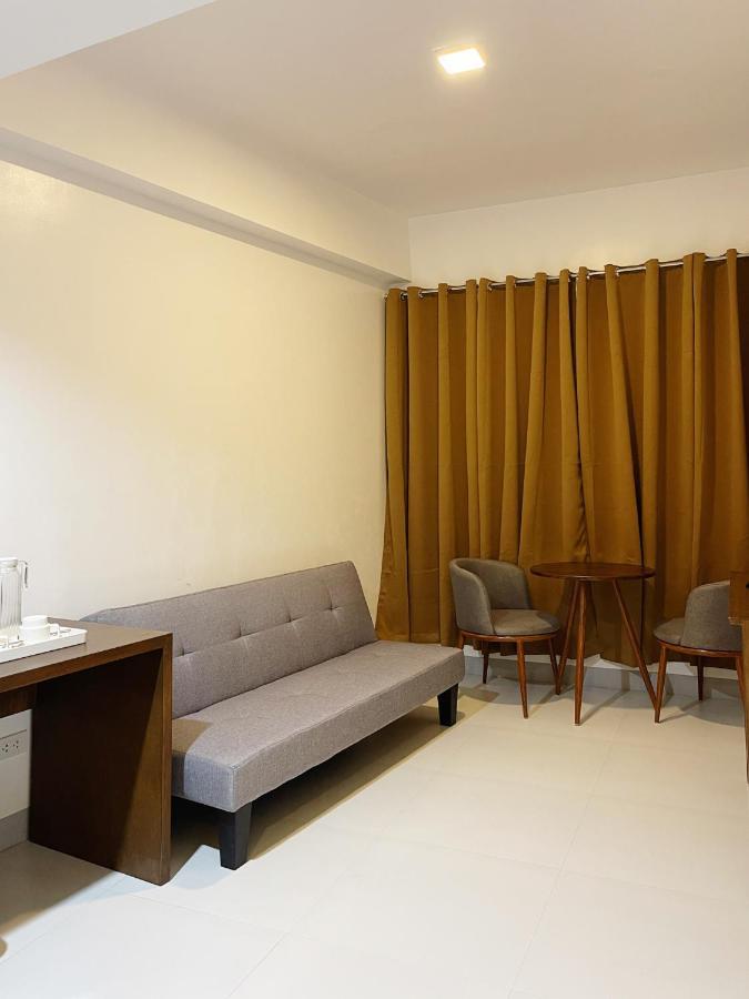 Airo Suites Makati Pasay Ngoại thất bức ảnh